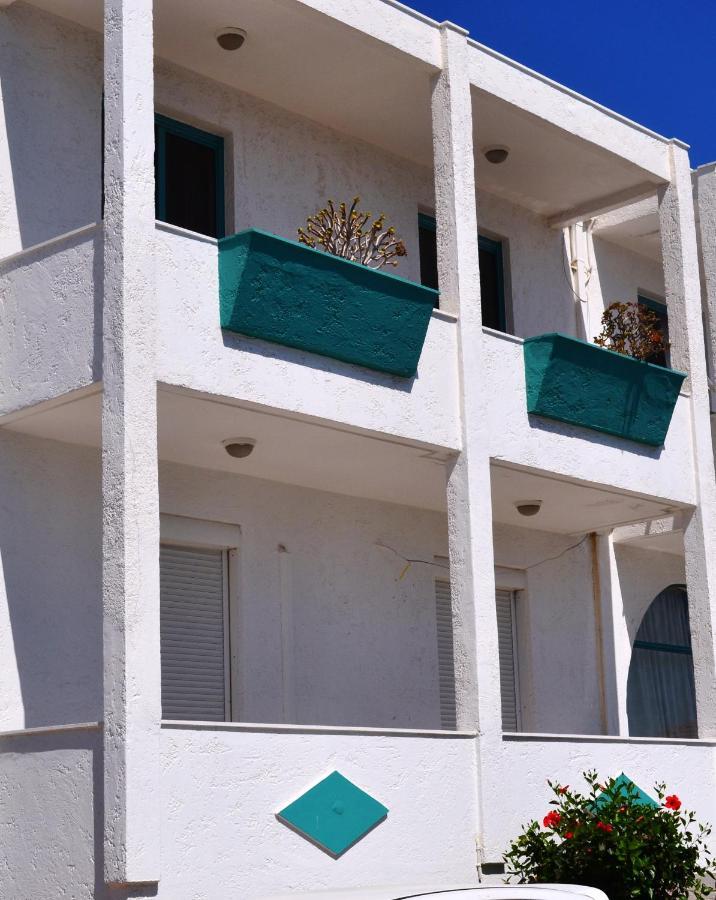 Hotel Arant Мастрихари Екстериор снимка