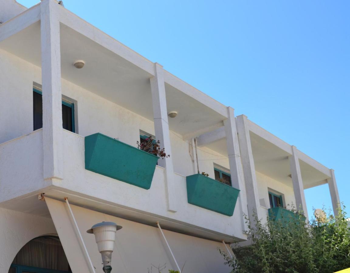 Hotel Arant Мастрихари Екстериор снимка
